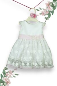 Vestido bautizo niña blanco, fajín rosa con falda de encaje floral